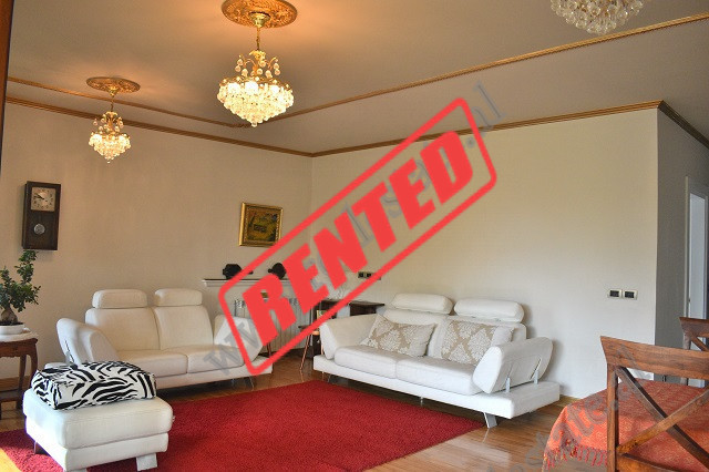 Apartment modern me qera ne rrugen Faik Konica ne Tirane.

Ndodhet ne katin e 10-te ne nje pallat 